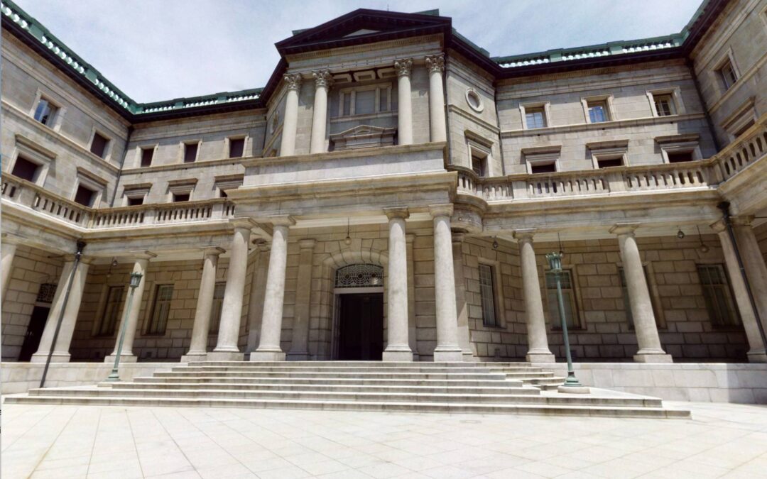 USD/JPY Slips Below 153.00 as Markets Weigh Fed and BoJ Decisions Amid Renewed US-China Trade Optimism